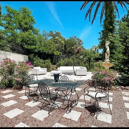 Avec Piscine Et Jardin Appartamento Saint-Raphaël